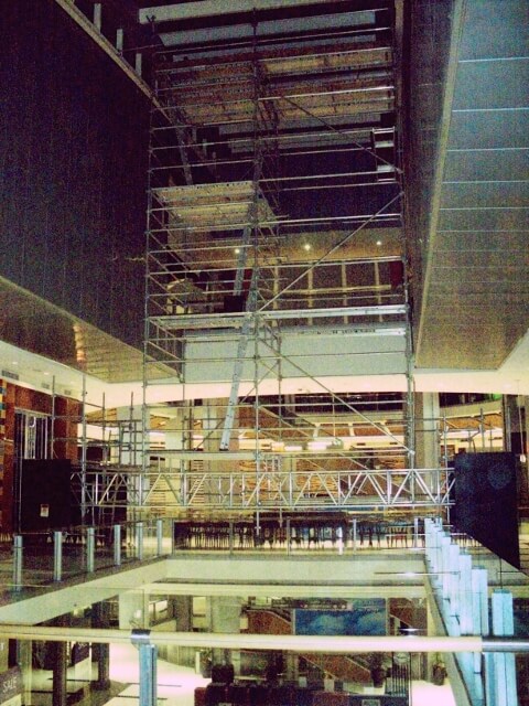 scaffold shopping centre