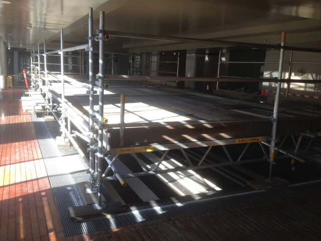 Scaffold over pool Ovolo