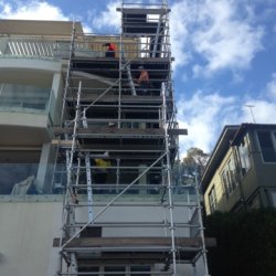 point piper scaffold over glass safety