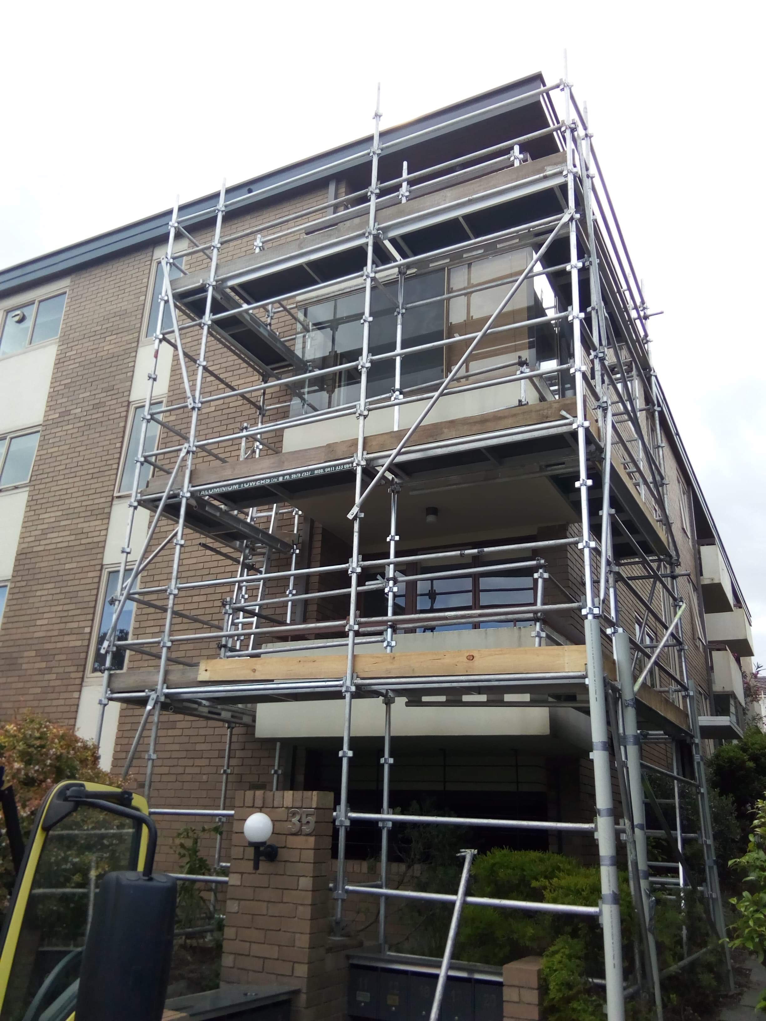 scaffold balcony painting